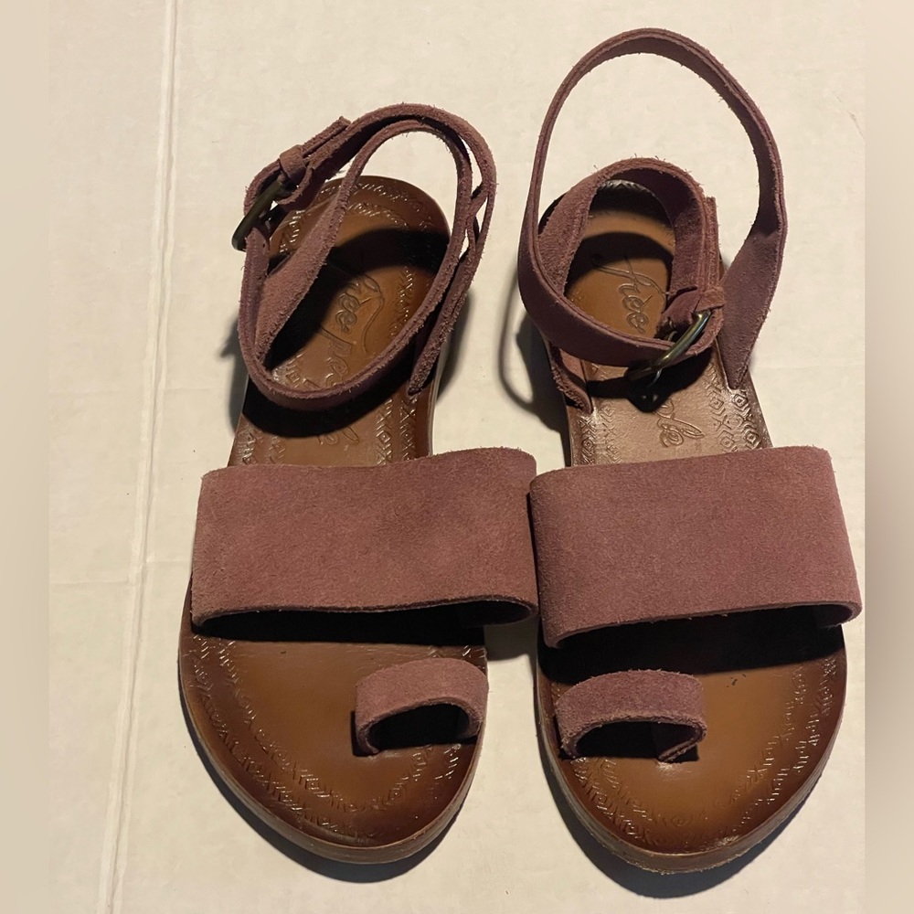Free people sandals women’s size 38‎ pre-owned condition